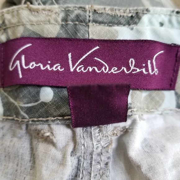 Gloria Vanderbilt Gray Floral Skimmer Capri Pants Size:‎ 8 - Picture 9 of 10